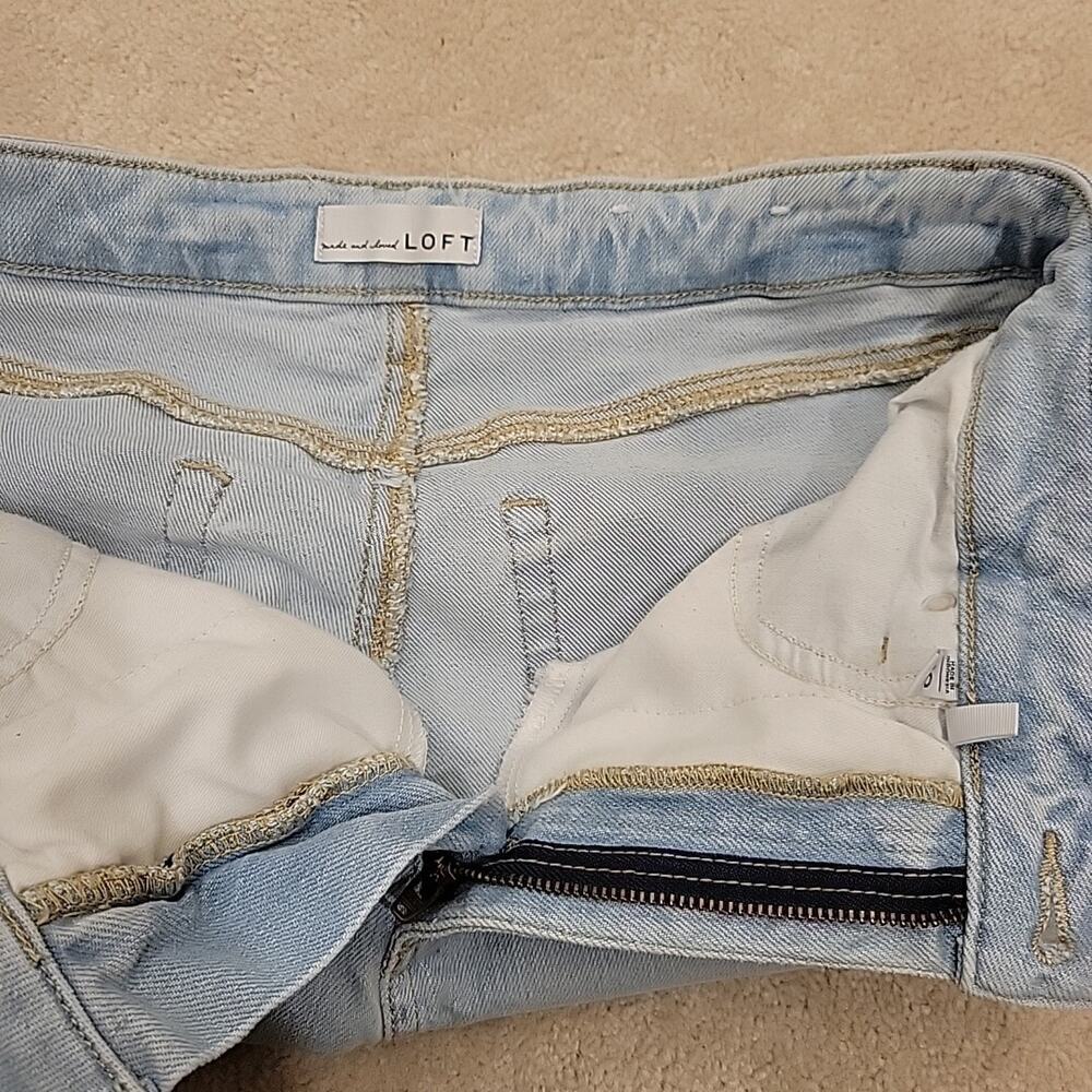 Womens LOFT Curvy Kick Crop Jeans High Size 10 30 Light Wash Denim Fray Hem - Picture 6 of 11